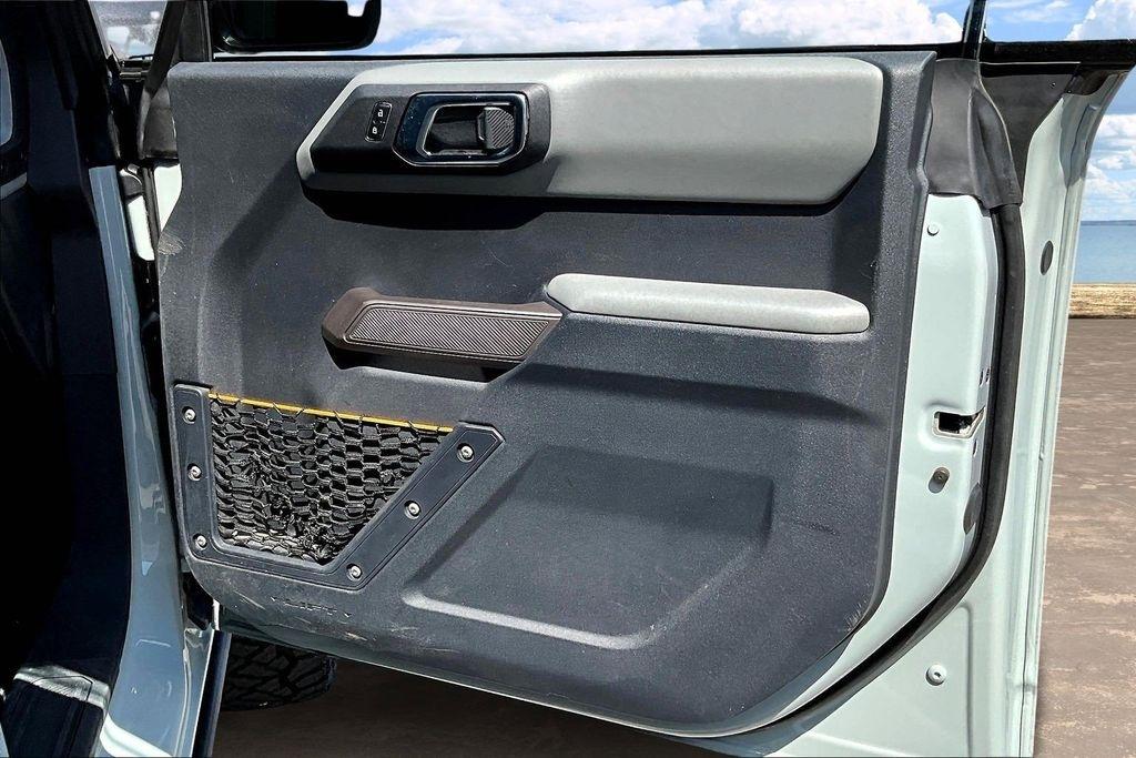 Ford Bronco Base 4-Door w/Advanced 2023