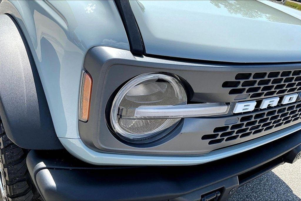 Ford Bronco Base 4-Door w/Advanced 2023