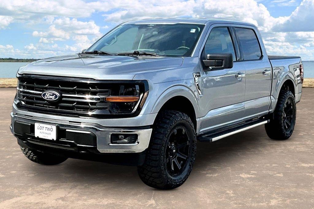 Ford F-150 XLT SuperCrew 4WD 2025