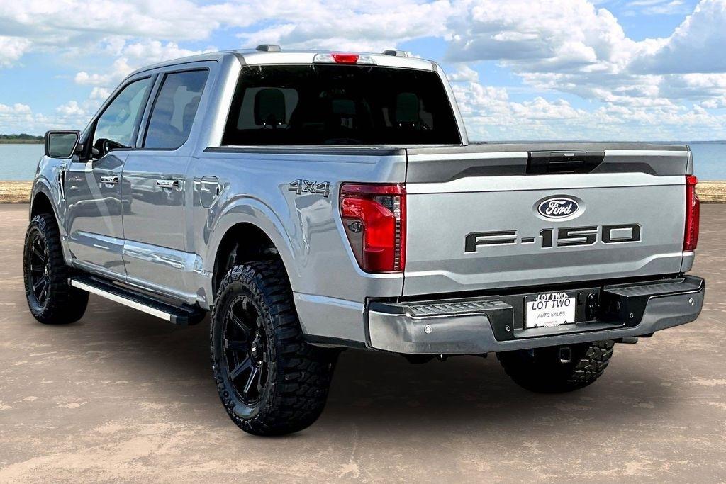 Ford F-150 XLT SuperCrew 4WD 2025