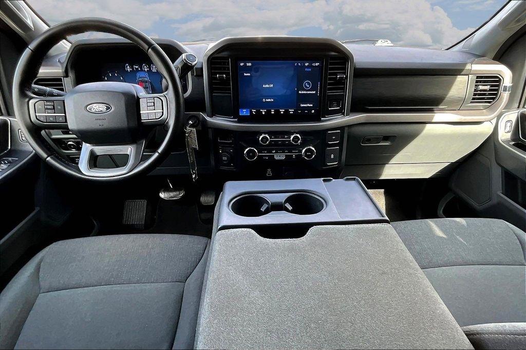 Ford F-150 XLT SuperCrew 4WD 2025