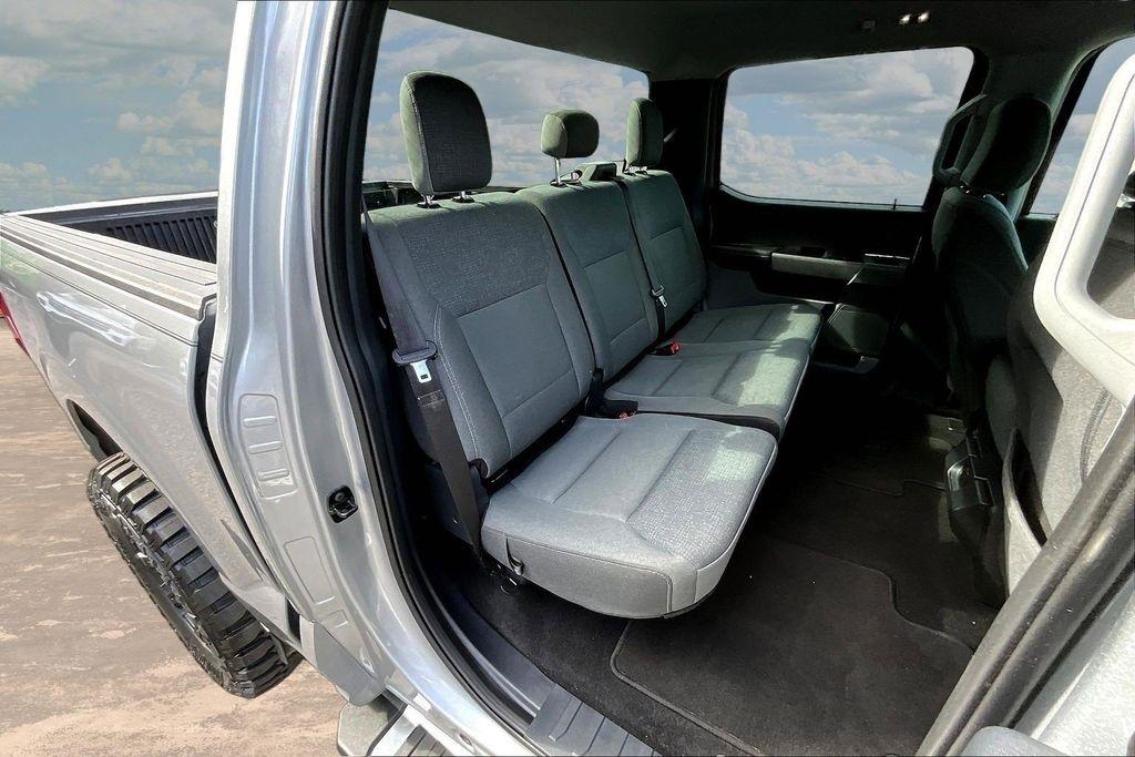 Ford F-150 XLT SuperCrew 4WD 2025