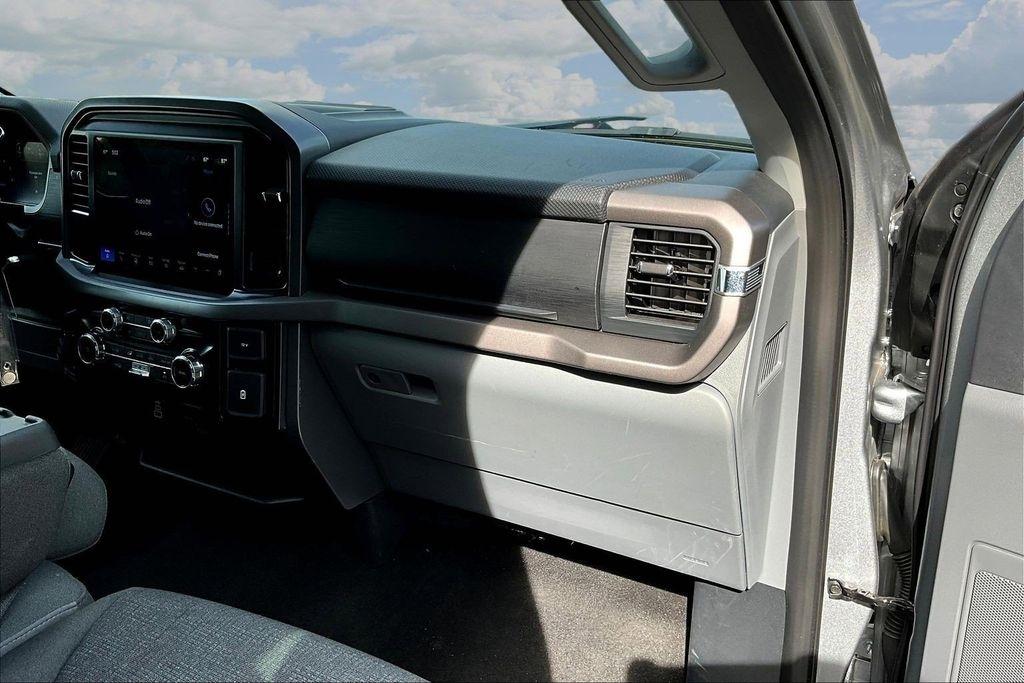 Ford F-150 XLT SuperCrew 4WD 2025