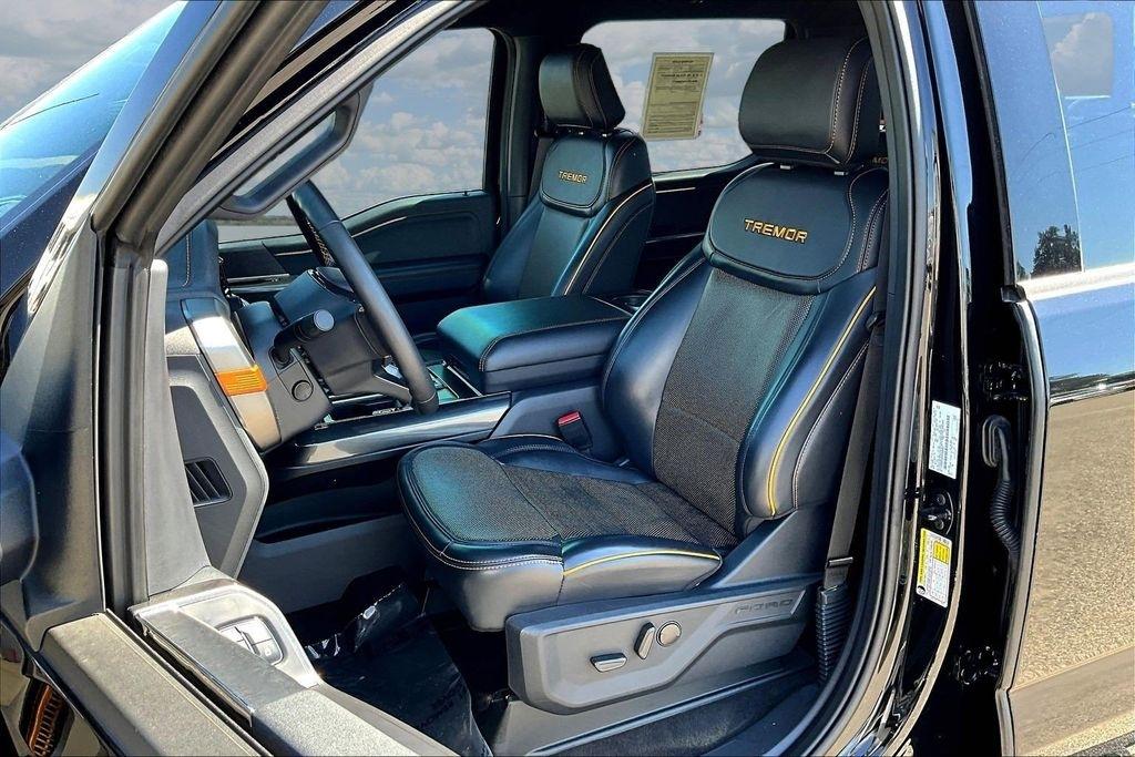 Ford F-150 Lariat SuperCrew 5.5-ft. Bed 4WD 2023
