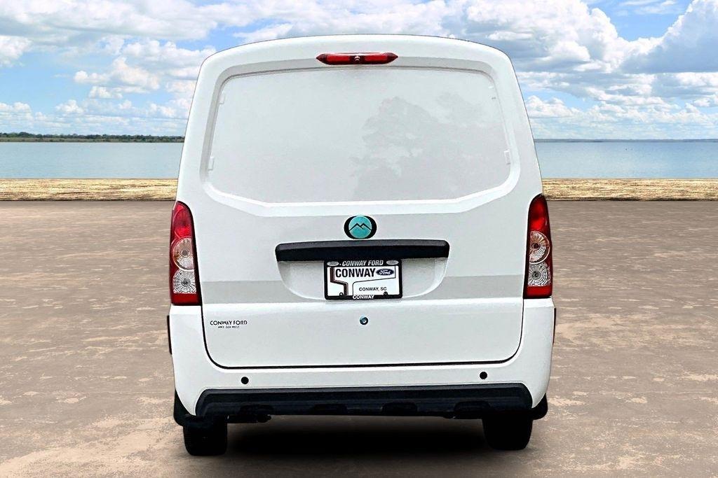 Nissan NX  2024
