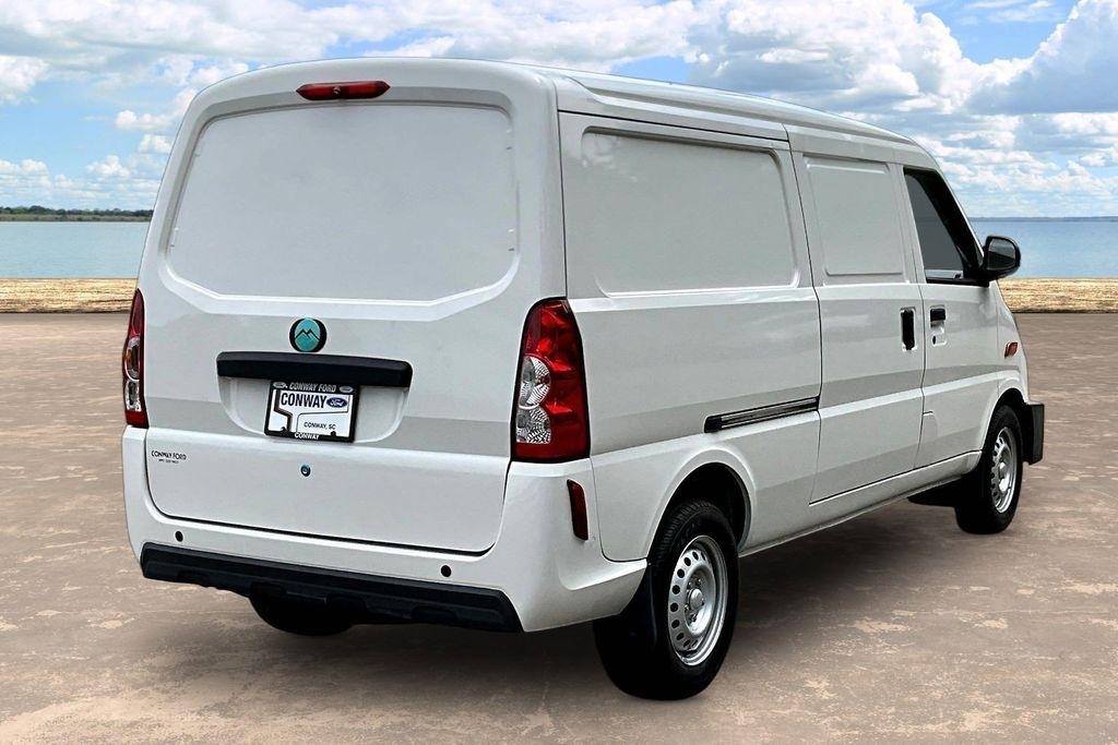 Nissan NX  2024