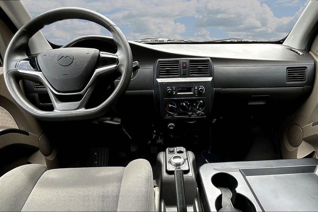 Nissan NX  2024