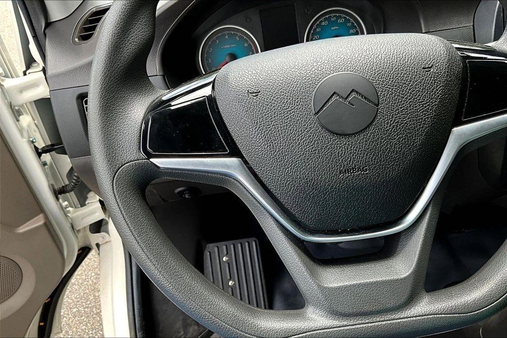 Nissan NX  2024
