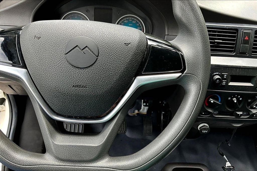 Nissan NX  2024