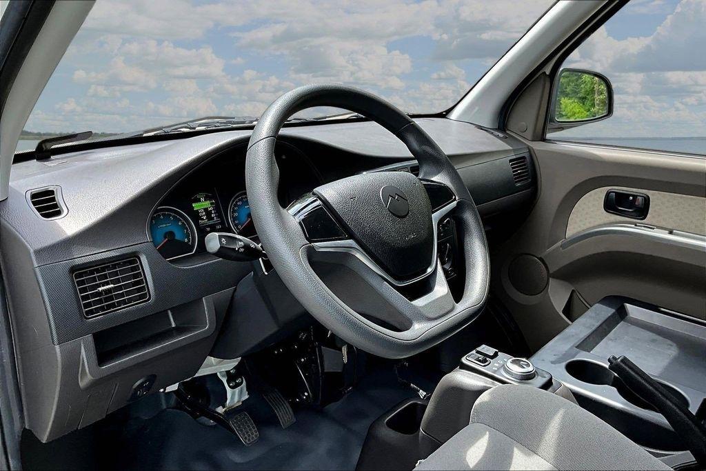 Nissan NX  2024