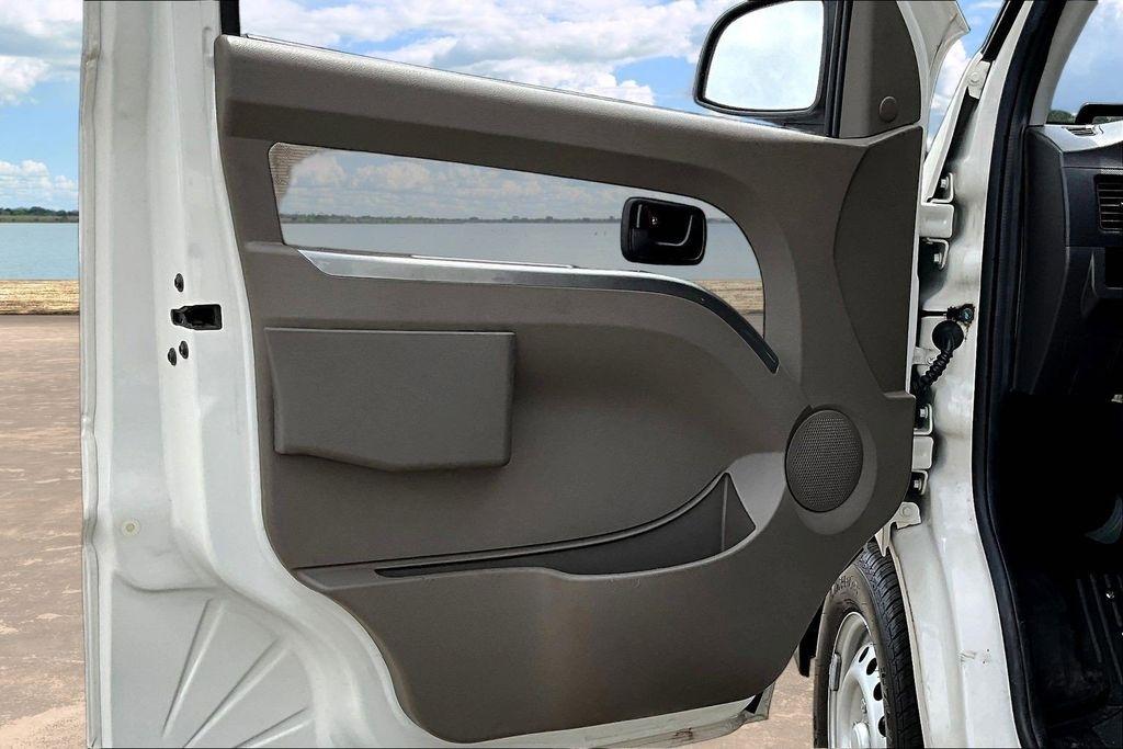 Nissan NX  2024
