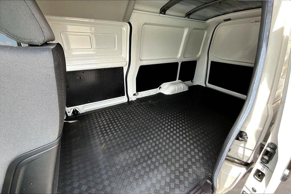 Nissan NX  2024