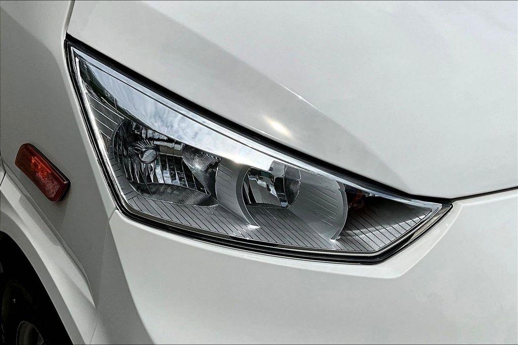 Nissan NX  2024