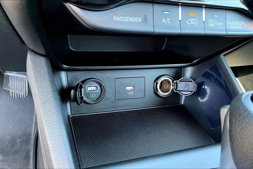 Hyundai Kona SE AWD 2023