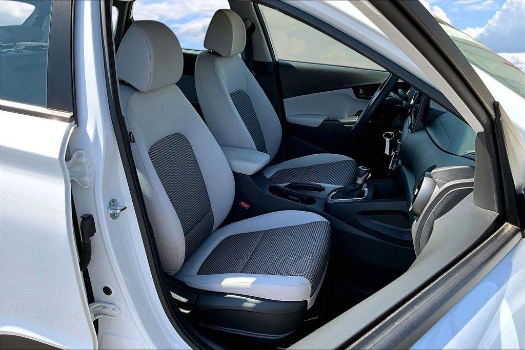 Hyundai Kona SE AWD 2023