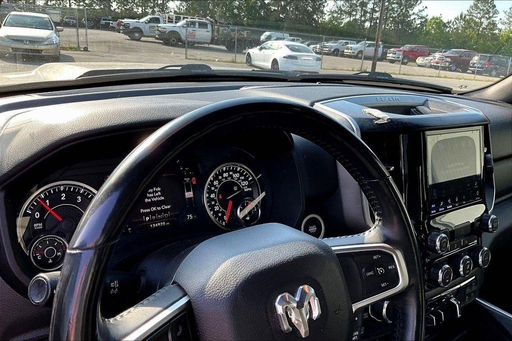 RAM 1500 Big Horn Crew Cab SWB 4WD 2021