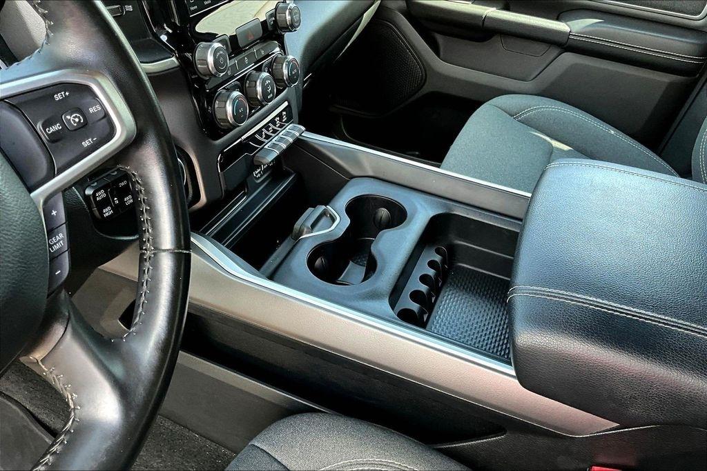 RAM 1500 Big Horn Crew Cab LWB 4WD 2022