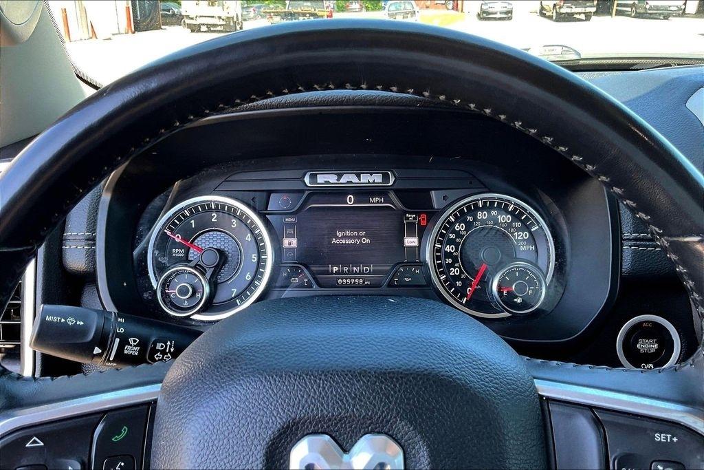 RAM 1500 Laramie Crew Cab SWB 4WD 2022