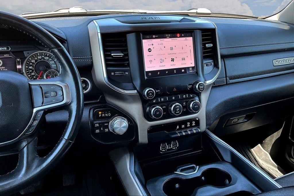 RAM 1500 Laramie Crew Cab SWB 4WD 2022