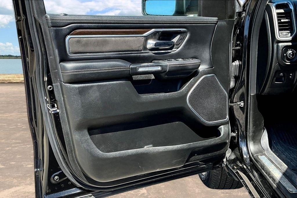 RAM 1500 Laramie Crew Cab SWB 4WD 2022