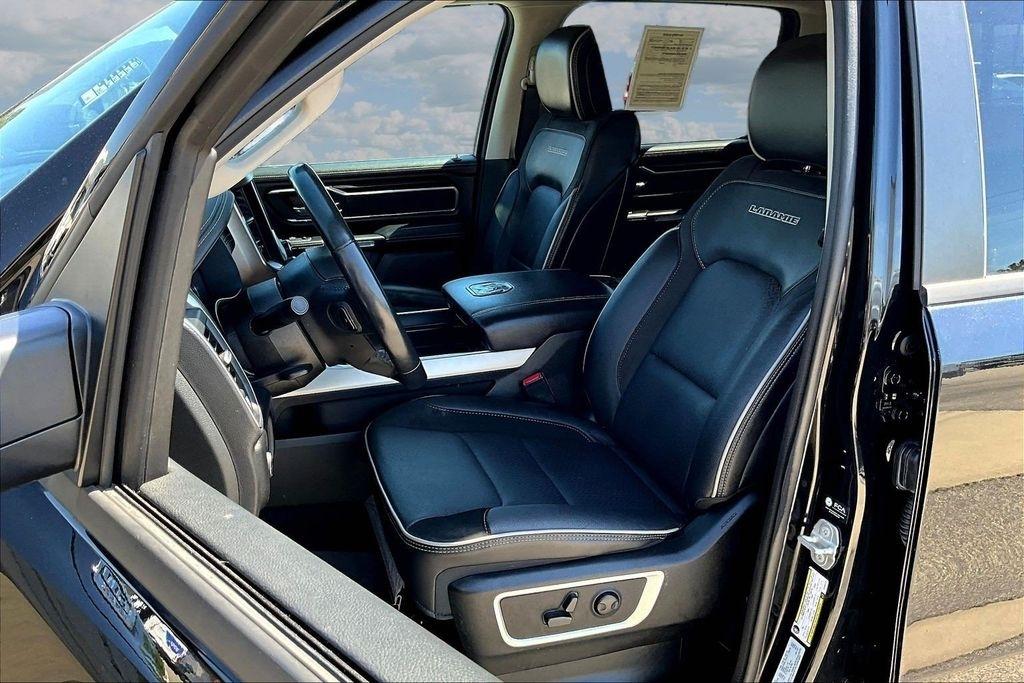 RAM 1500 Laramie Crew Cab SWB 4WD 2022