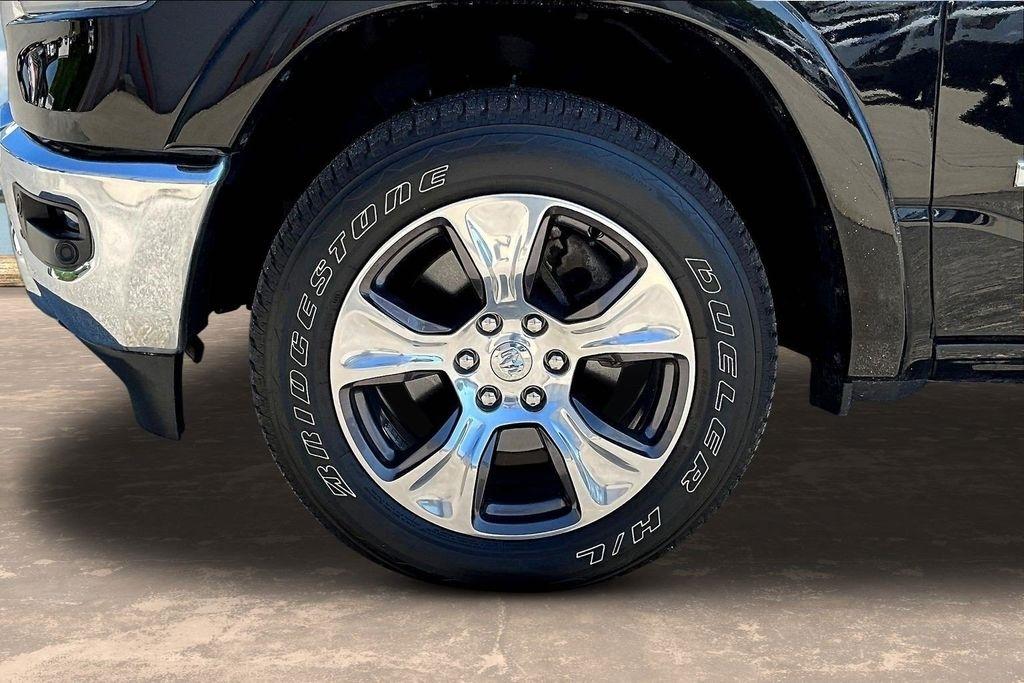 RAM 1500 Laramie Crew Cab SWB 4WD 2022