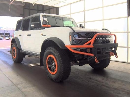 Ford Bronco Base 4-Door w/Advanced 2022