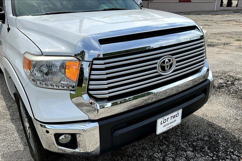 Toyota Tundra Limited 5.7L FFV CrewMax 4WD 2017