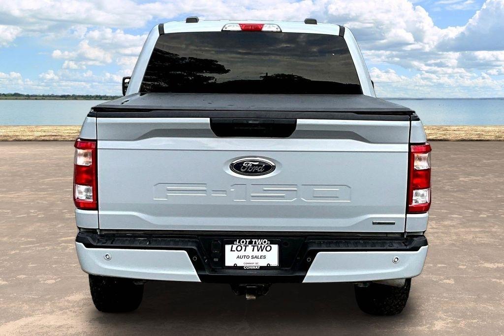 View vehicle photo 5