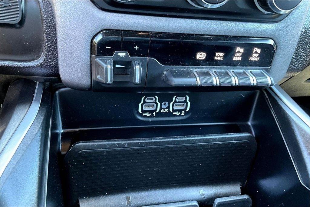 RAM 2500 Tradesman Crew Cab SWB 4WD 2024