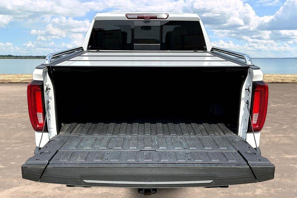 GMC Sierra 1500 Denali Ultimate Crew Cab 4WD 2023