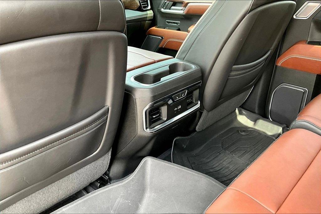 GMC Sierra 1500 Denali Ultimate Crew Cab 4WD 2023