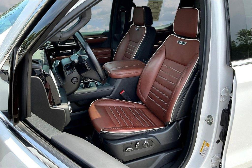 GMC Sierra 1500 Denali Ultimate Crew Cab 4WD 2023