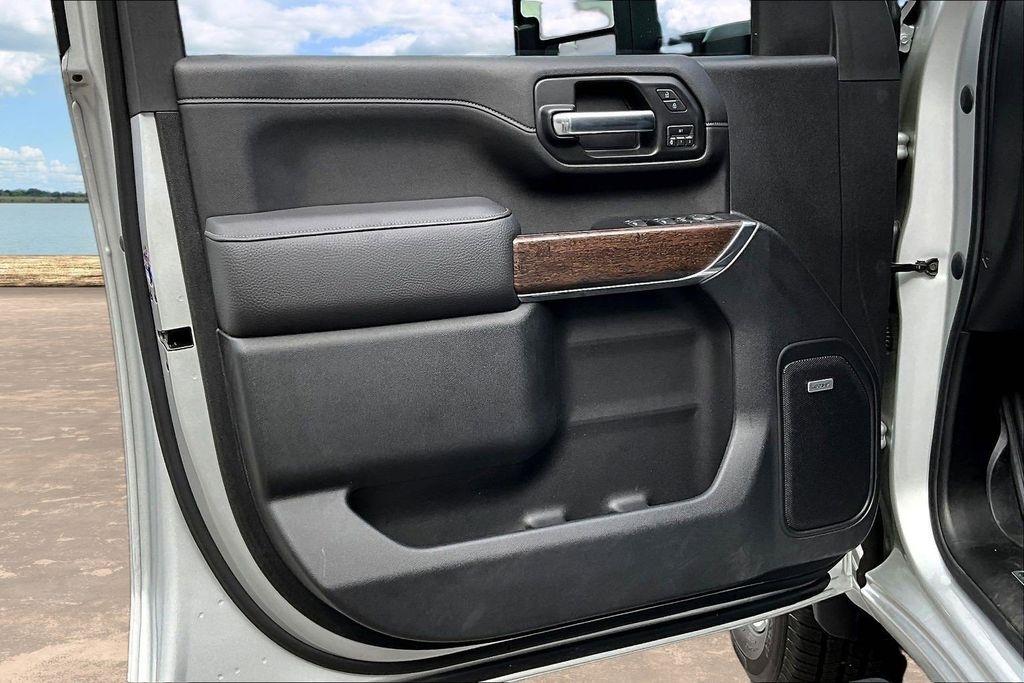 GMC Sierra 2500HD Denali Crew Cab 4WD 2020