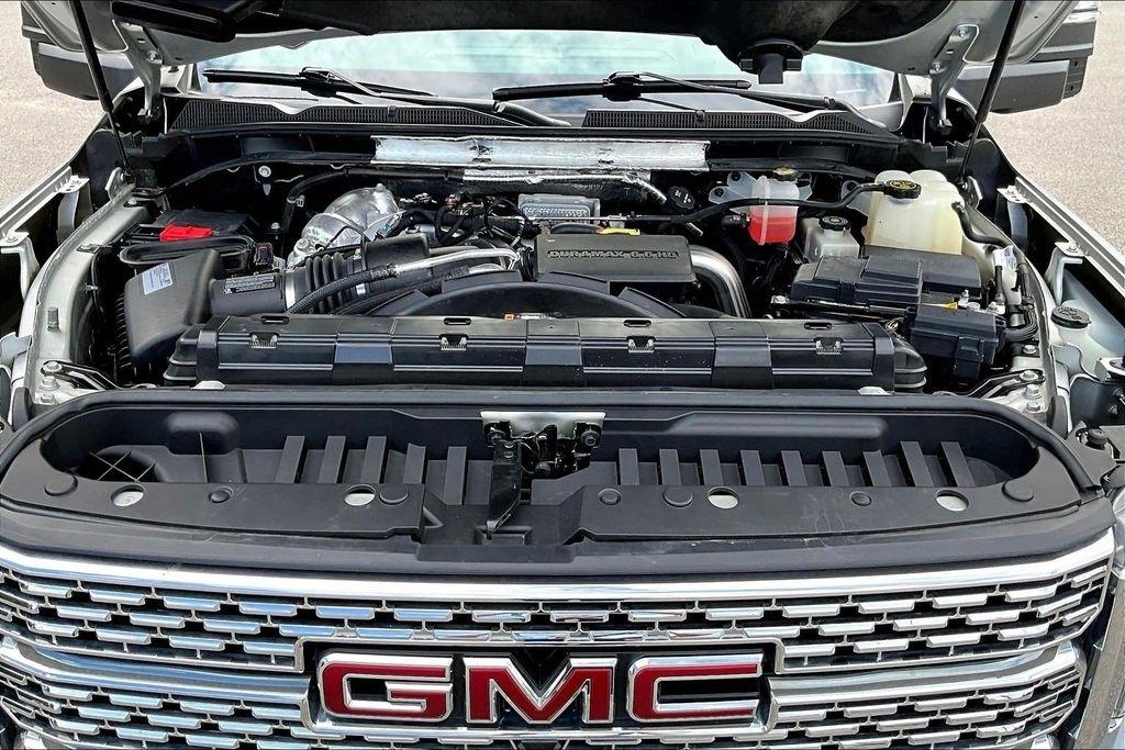 GMC Sierra 2500HD Denali Crew Cab 4WD 2020