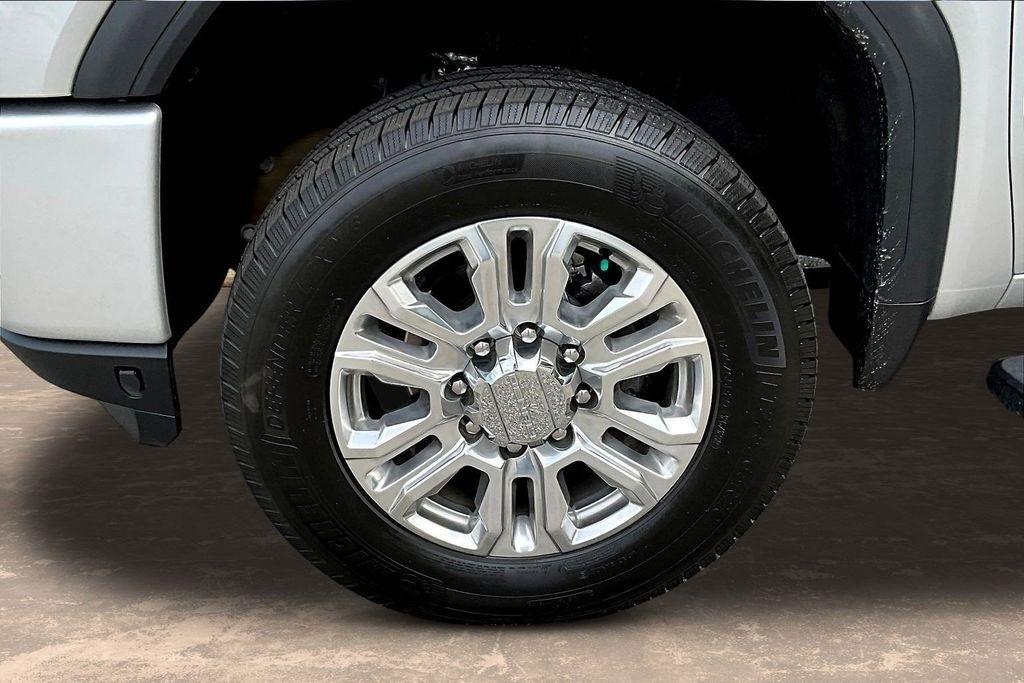 GMC Sierra 2500HD Denali Crew Cab 4WD 2020