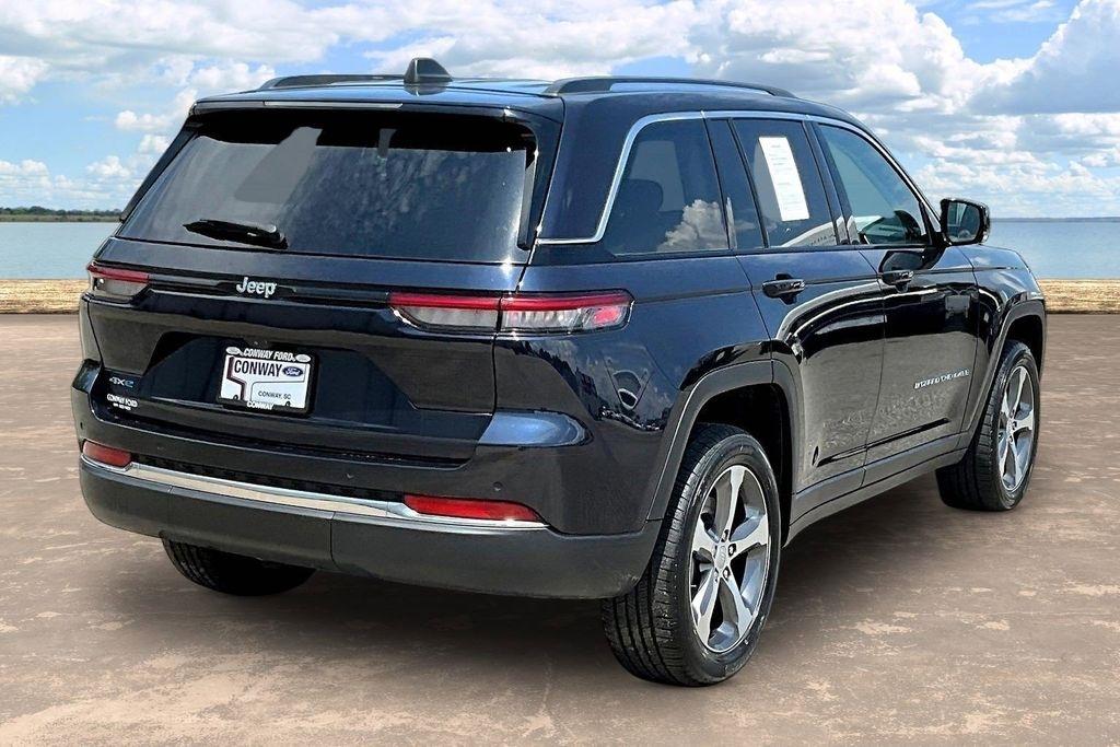 View vehicle photo 6