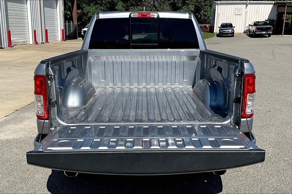 RAM 1500 Big Horn Crew Cab SWB 4WD 2022