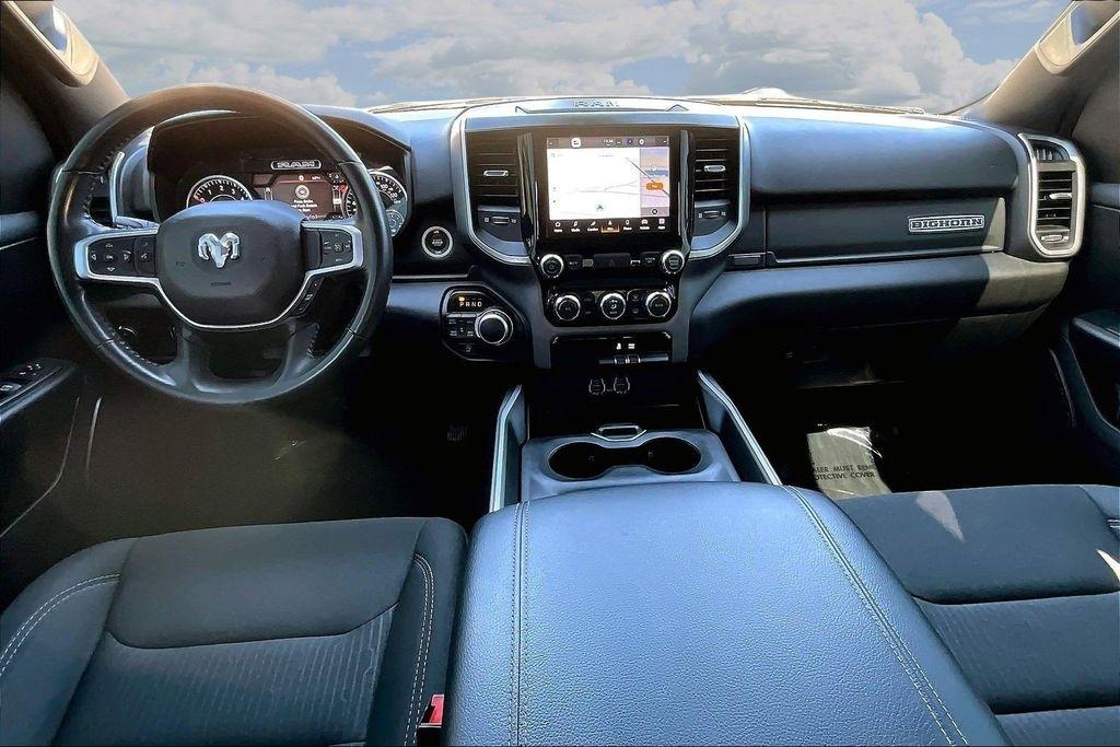 RAM 1500 Big Horn Crew Cab SWB 4WD 2022