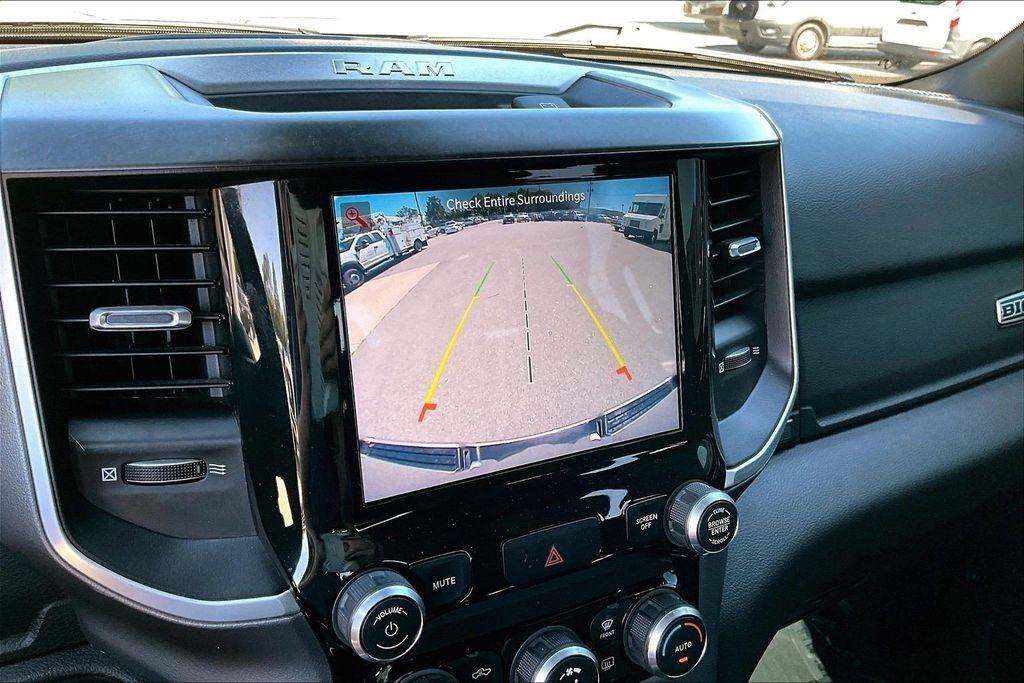 RAM 1500 Big Horn Crew Cab SWB 4WD 2022