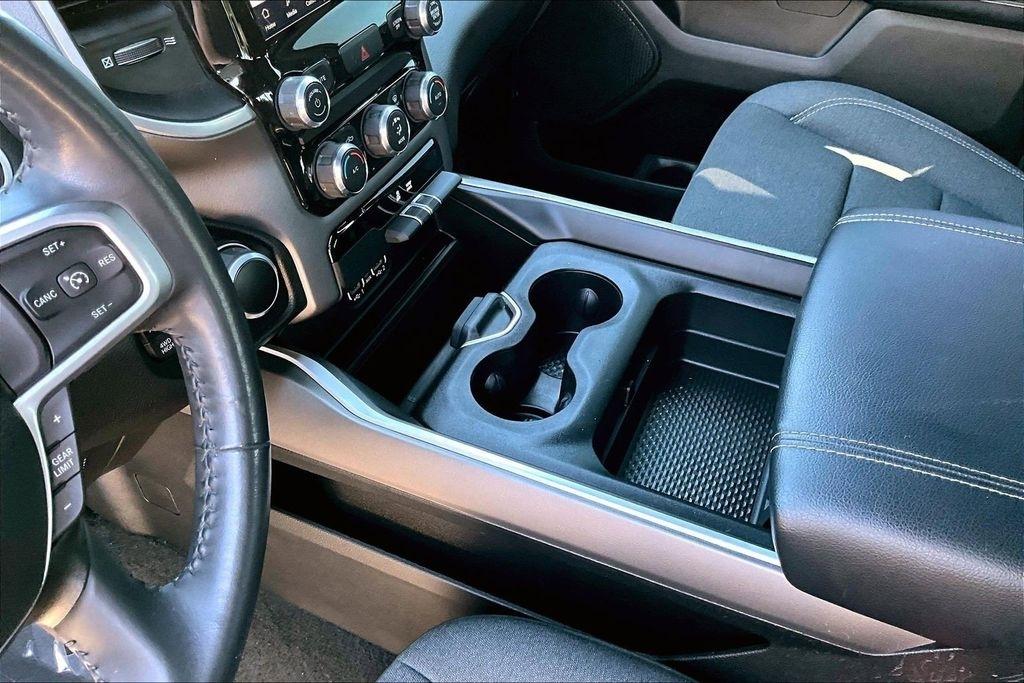 RAM 1500 Big Horn Crew Cab SWB 4WD 2022