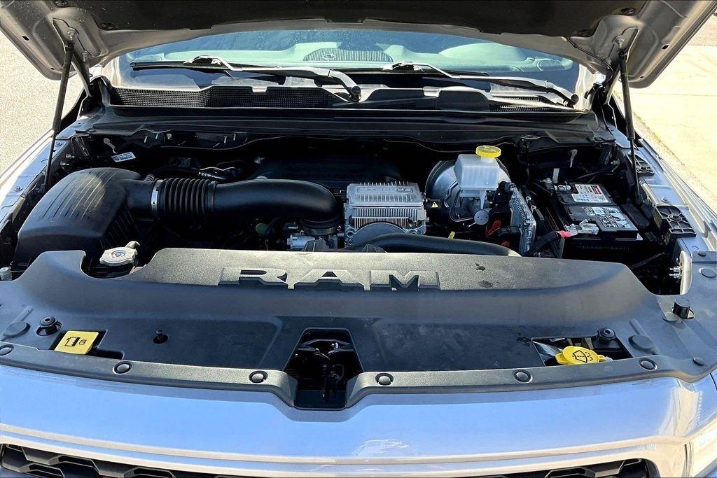 RAM 1500 Big Horn Crew Cab SWB 4WD 2022