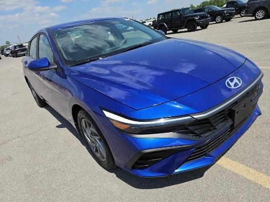Hyundai Elantra Blue Hybrid 2024
