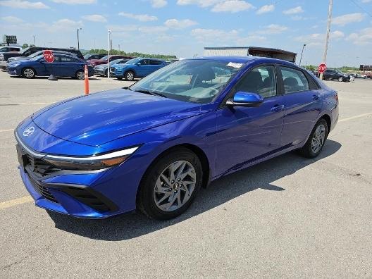 Hyundai Elantra Blue Hybrid 2024