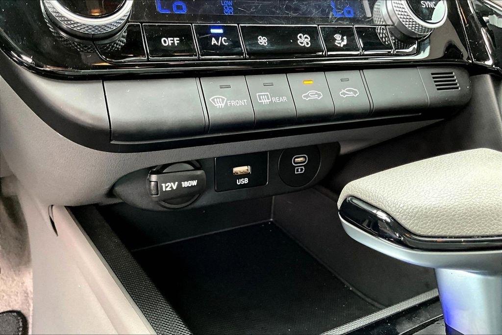 Hyundai Elantra Blue Hybrid 2024