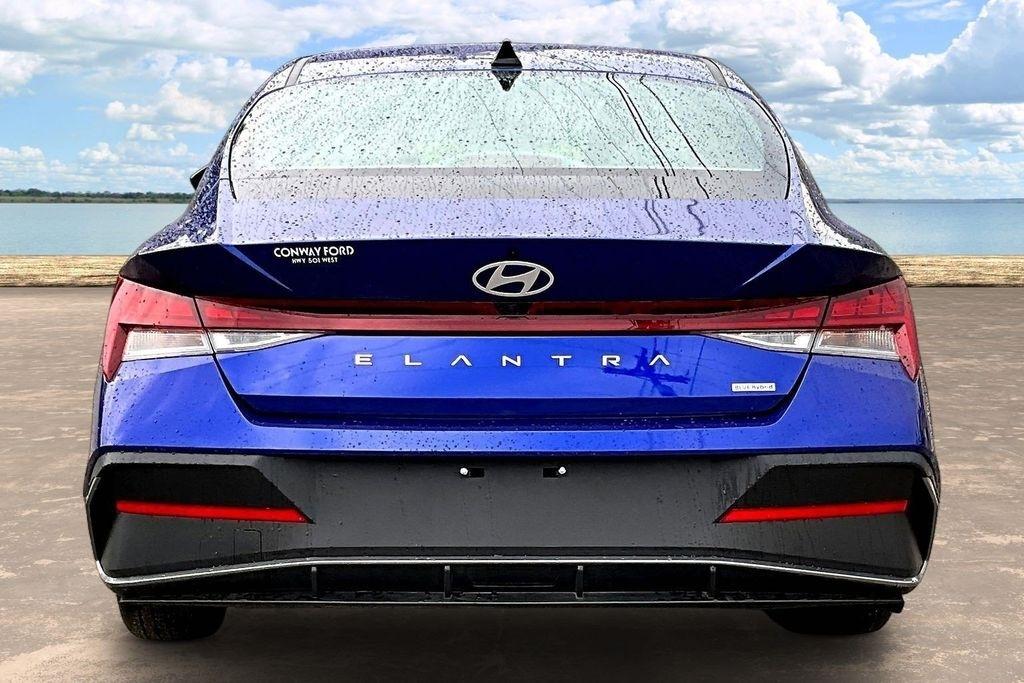 Hyundai Elantra Blue Hybrid 2024