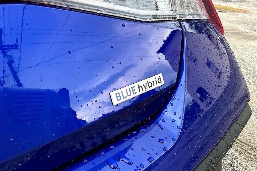 Hyundai Elantra Blue Hybrid 2024