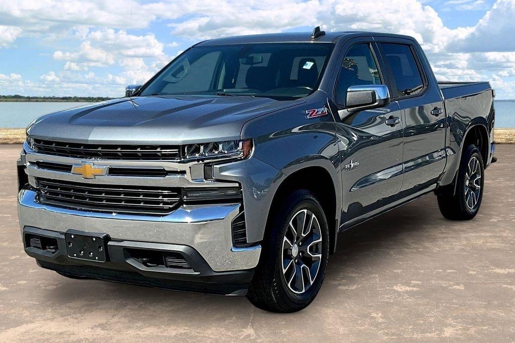 View vehicle photo 3