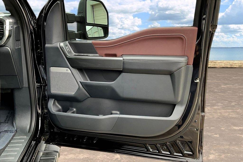Ford F-150 Lariat SuperCrew 5.5-ft. Bed 4WD 2023