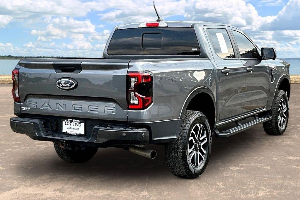 View vehicle photo 6